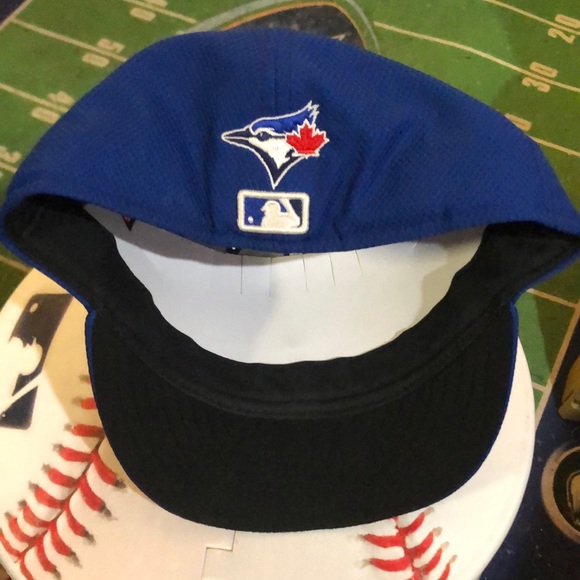 Toronto Blue Jays MLB Authentic Batting Practice Maple Leaf Fitted Hat Cap - Picture 2 of 2